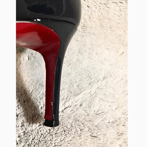 Christian Louboutin heels *Guaranteed authentic* - Picture 6 of 8